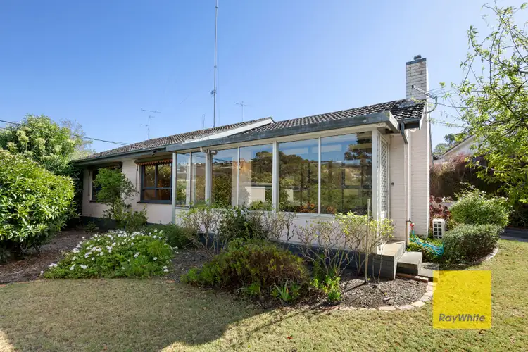 26 Ballater Avenue, Newtown VIC 3220
