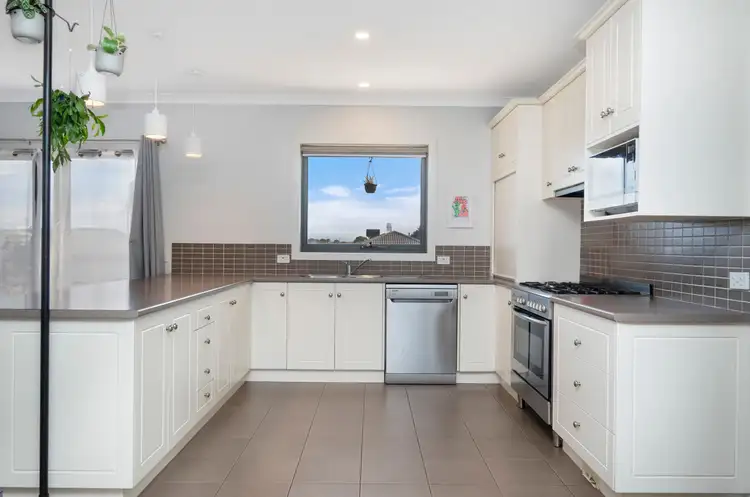 Fourth view of Homely house listing, 8 Singleton Court, Warrnambool VIC 3280