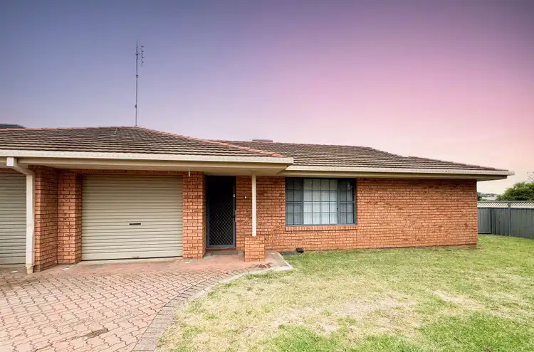 Third view of Homely block of units listing, 2 & 4/24 Ebelina Crescent, Parkes NSW 2870