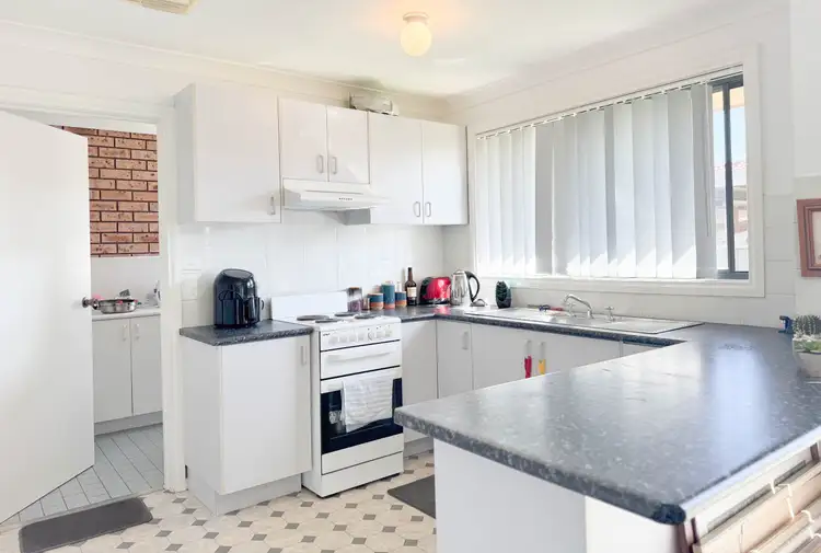 Seventh view of Homely block of units listing, 2 & 4/24 Ebelina Crescent, Parkes NSW 2870