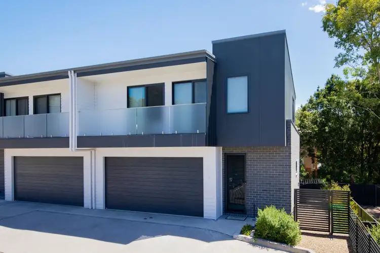 2/14 Ryhope Street, Mount Hutton NSW 2290