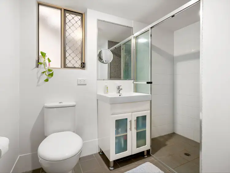 Fifth view of Homely unit listing, 1/269 Nursery Road, Holland Park QLD 4121
