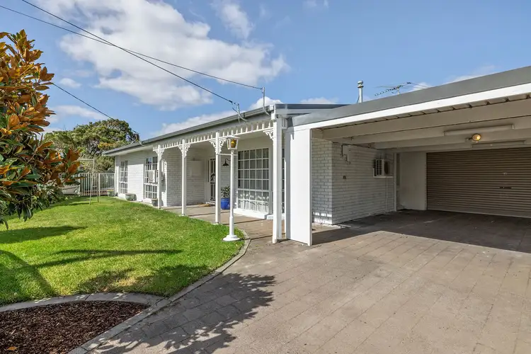 4 Sunrae Court, Seaford VIC 3198