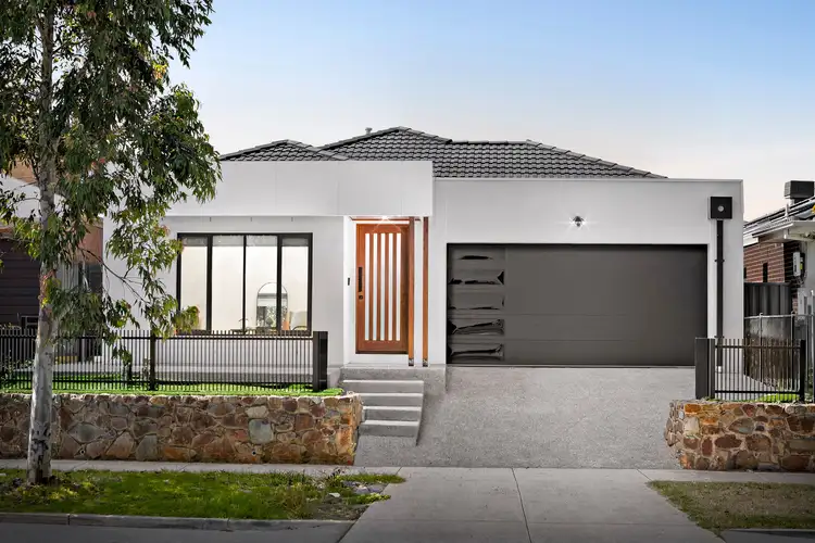 52 Silvester Parade, Roxburgh Park VIC 3064