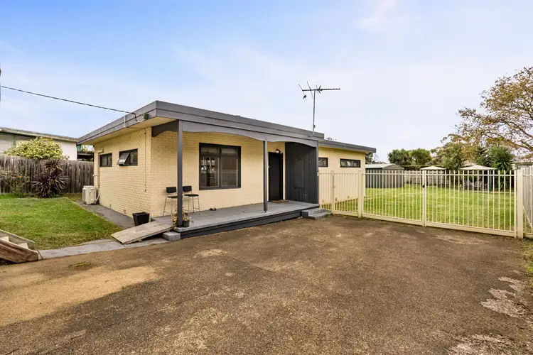 10 Mawarra Avenue, Capel Sound VIC 3940