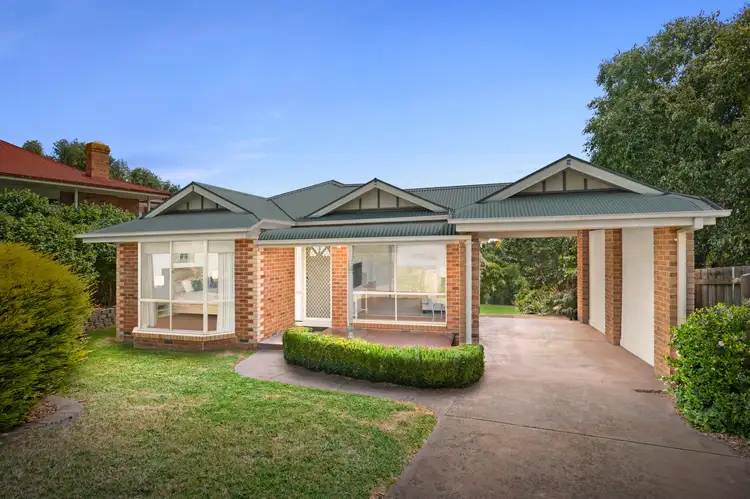 6 Rotherwood Place, Lilydale VIC 3140