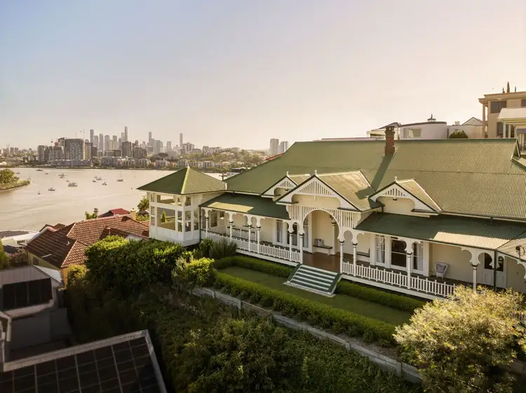 86 Hillside Crescent, Hamilton QLD 4007