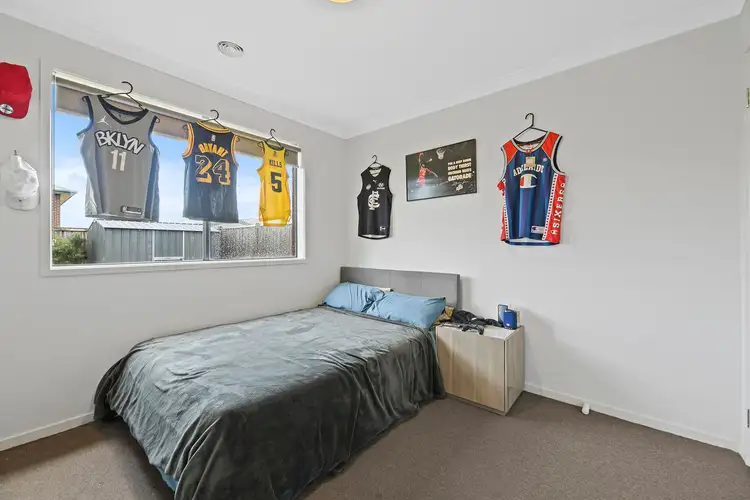 Fifth view of Homely house listing, 15 Ashdown Drive, Warragul VIC 3820