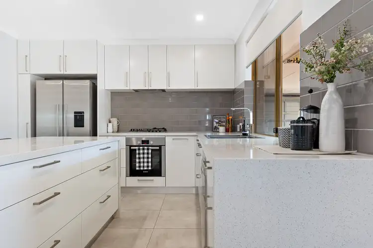 18 Geographe Way, Thornlie WA 6108