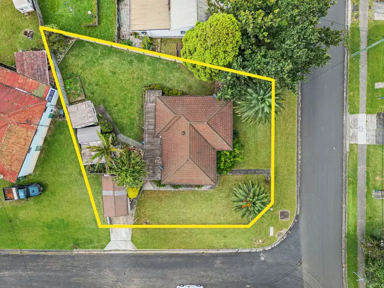 27 Kelly Street, Berkeley NSW 2506