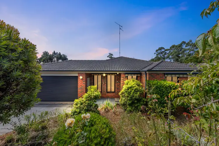 4 Harmon Drive, Drouin VIC 3818
