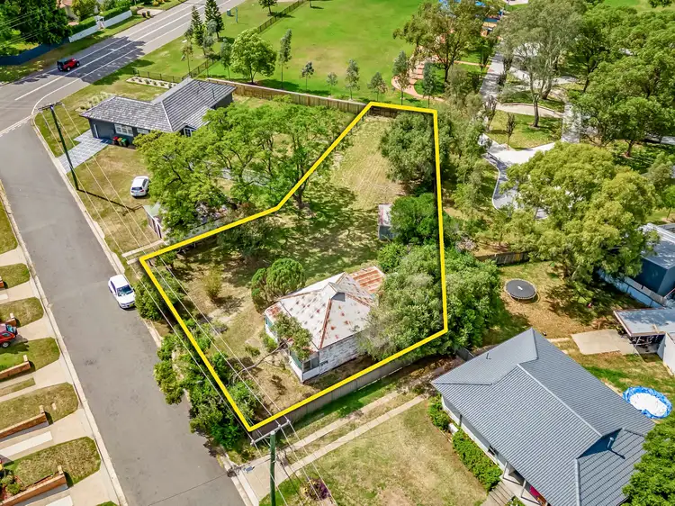 15 Dalton Avenue