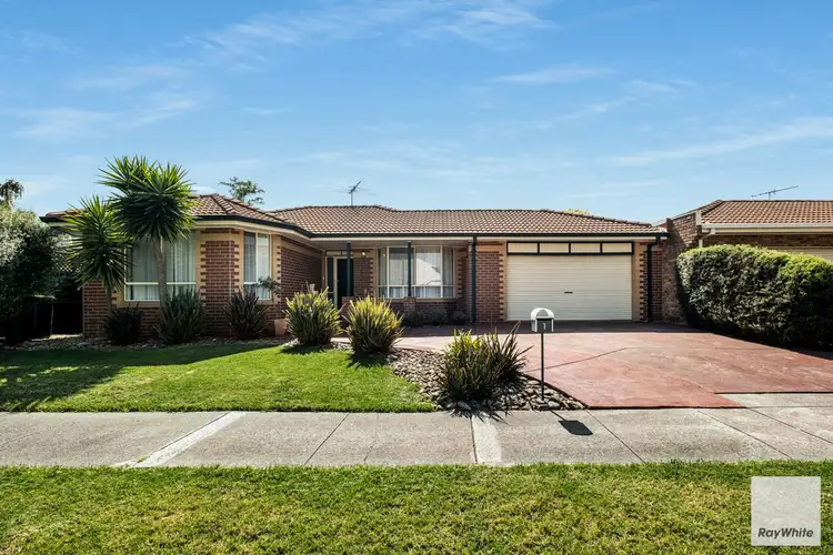 1 Galloway Court, Taylors Lakes VIC 3038