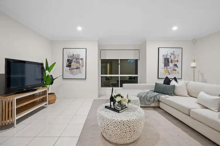 Sixth view of Homely house listing, 8 Hatia Place, Kuraby QLD 4112