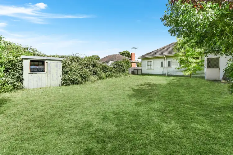 Fourth view of Homely house listing, 10 Swayfield Road, Mount Waverley VIC 3149