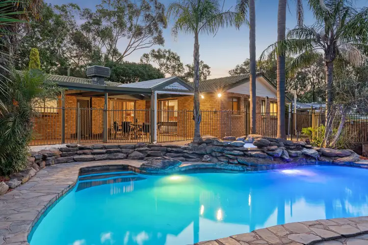 12 Woodlea Drive, Aberfoyle Park SA 5159