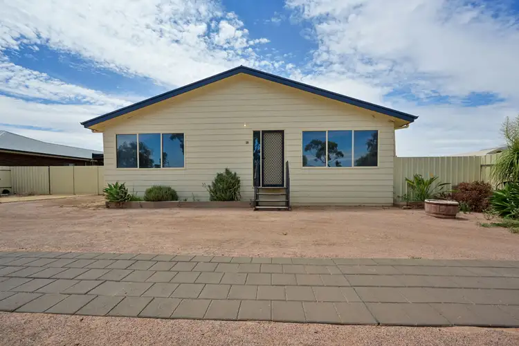 18 Duregon Street, Stirling North SA 5710