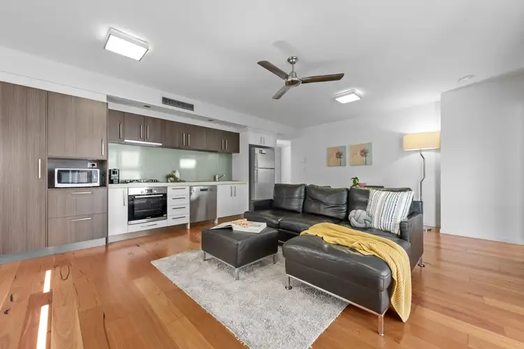 Third view of Homely apartment listing, 6/12 Barramul Street, Bulimba QLD 4171