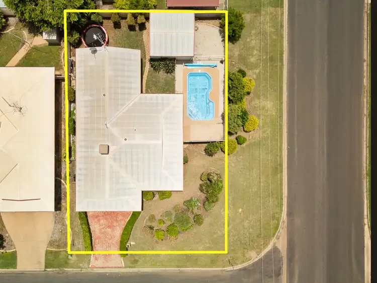 9 Kurrajong Close, Emerald QLD 4720