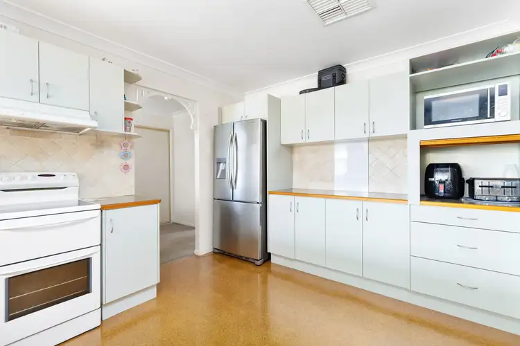 Sixth view of Homely house listing, 9 Kurrajong Close, Emerald QLD 4720