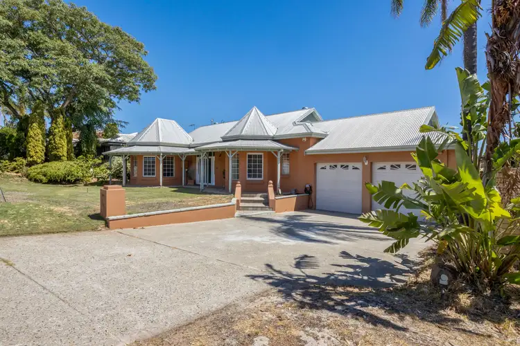 302 Summerlakes Parade, Ballajura WA 6066