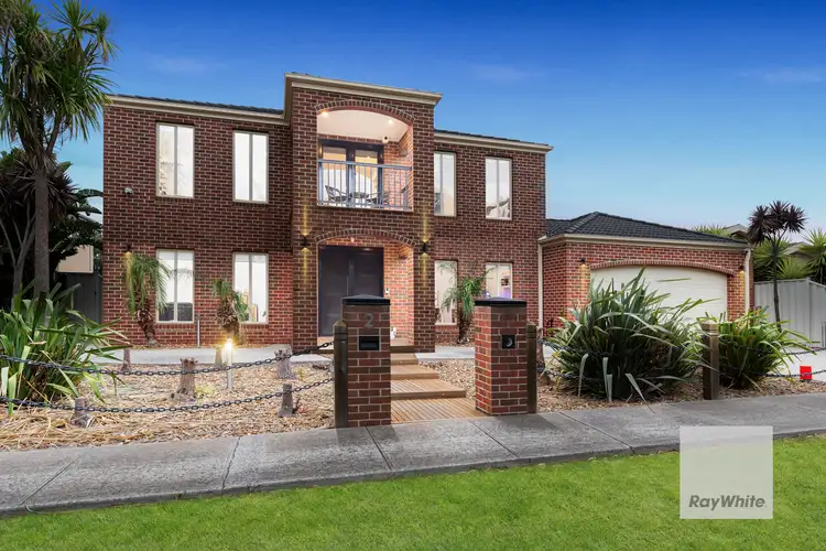 2 Burrill Court, Taylors Hill VIC 3037