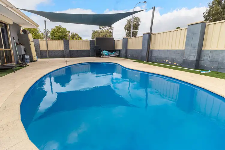 43 Barlee Way