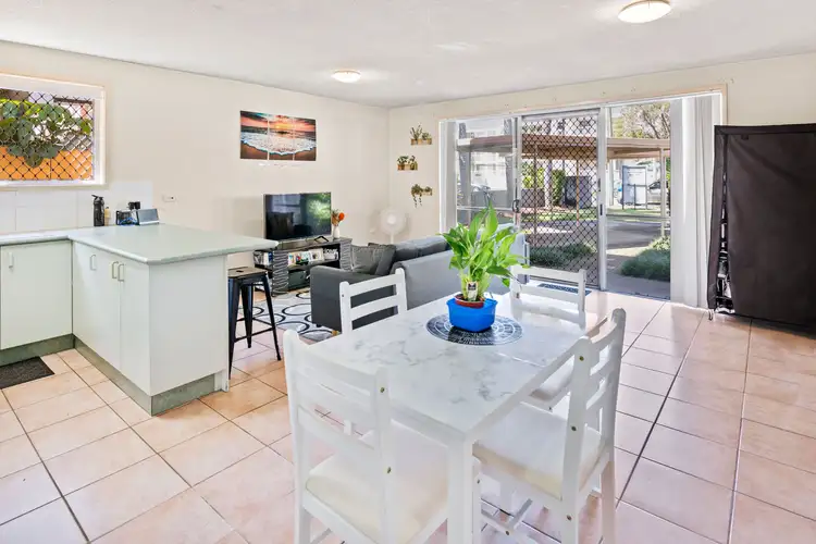 Fourth view of Homely apartment listing, 2/6 Parnoo Street, Chevron Island QLD 4217