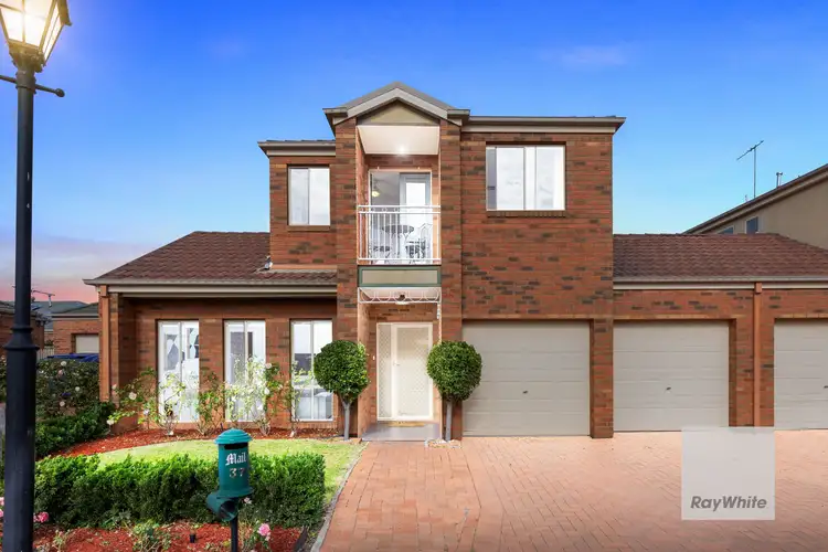 37 The Glades, Taylors Hill VIC 3037