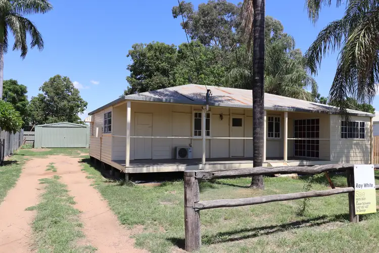 32 Barlee Street, St George QLD 4487