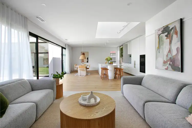 Second view of Homely house listing, 7 Arbor Avenue, Reservoir VIC 3073