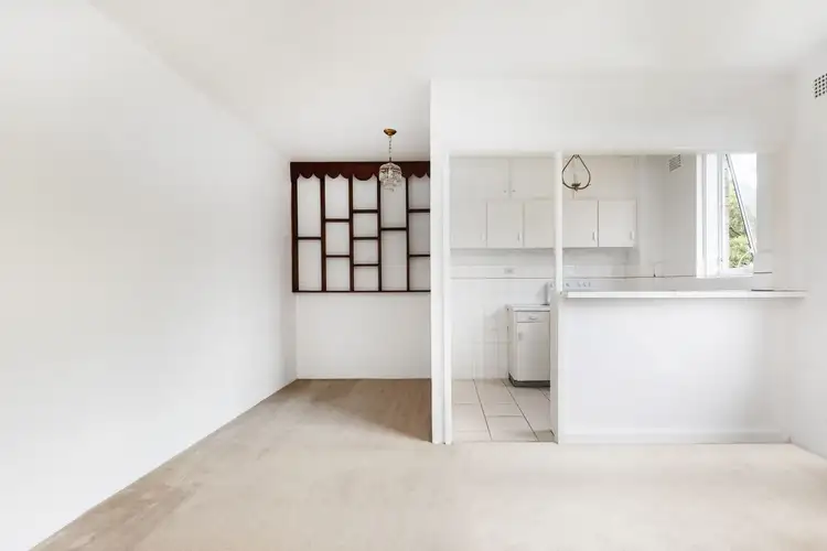 Fifth view of Homely studio listing, 16/16-18 Roslyn Gardens, Elizabeth Bay NSW 2011