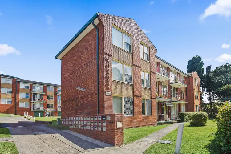 Main view of Homely unit listing, 2/16-20 Warialda Street, Kogarah NSW 2217