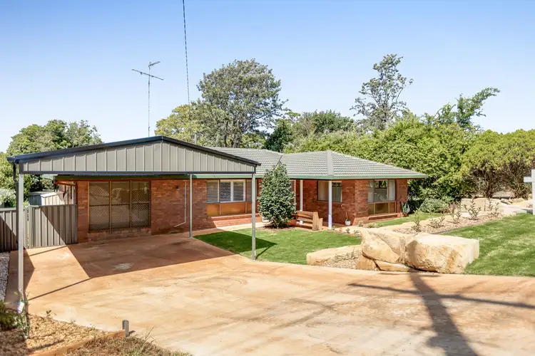 28 Debra Street, Centenary Heights QLD 4350