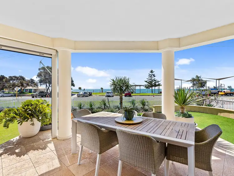 15 Spinaway Parade, Falcon WA 6210