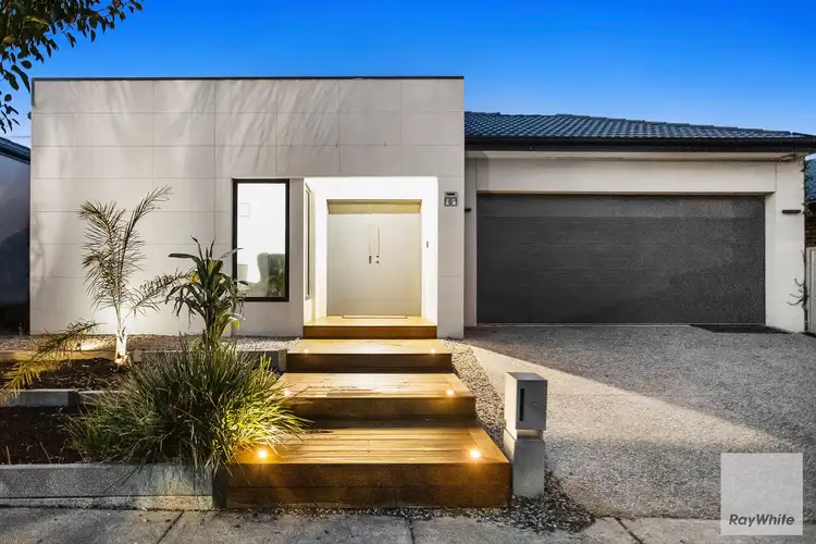 6 Miro Way, Fraser Rise VIC 3336