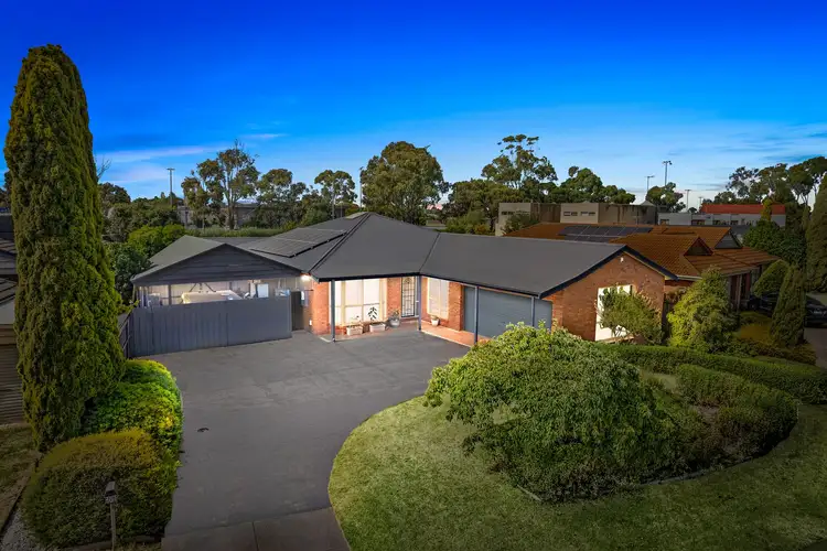 8 San Remo Drive, Werribee VIC 3030