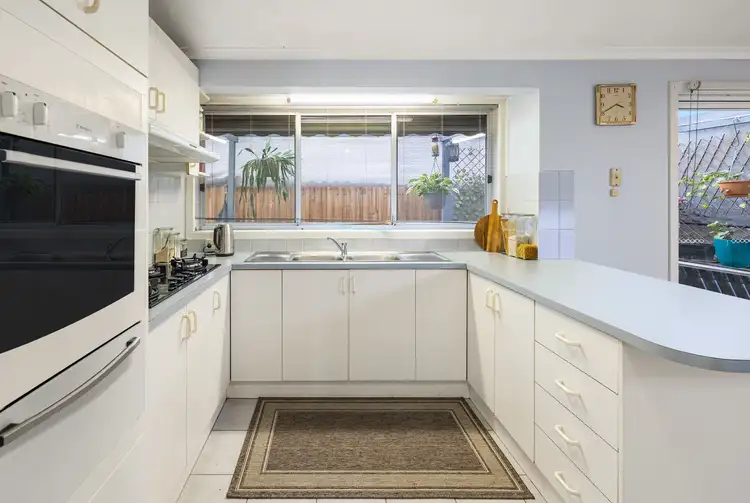 Second view of Homely house listing, 5 Currawong Court, Werribee VIC 3030