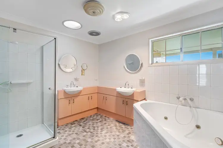 Sixth view of Homely house listing, 5 Narmar Court, Eight Mile Plains QLD 4113