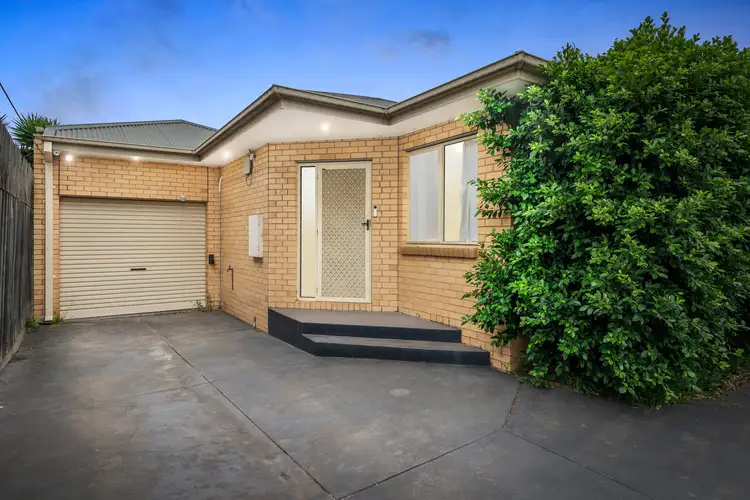 2/37 Jaguar Drive, Clayton VIC 3168