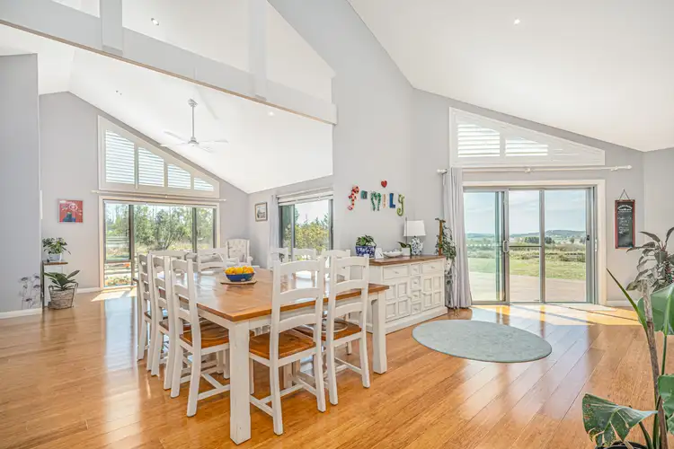 27 Durham Road, Armidale NSW 2350