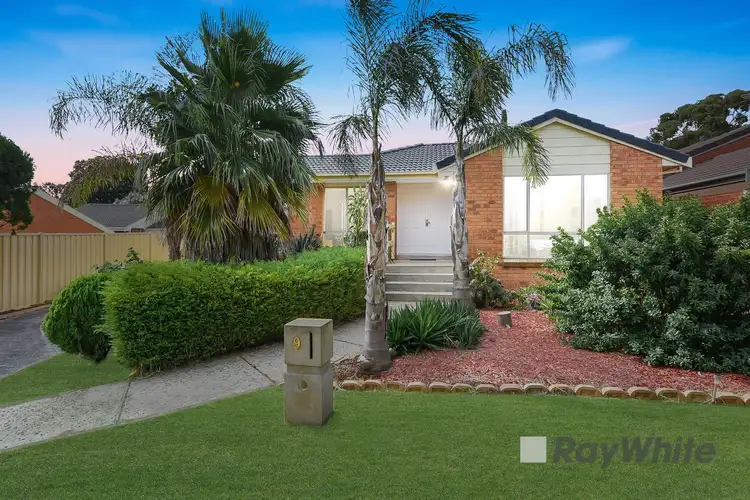 9 Bramwell Close, Endeavour Hills VIC 3802