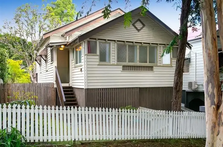 6 Ashby Street, Fairfield QLD 4103