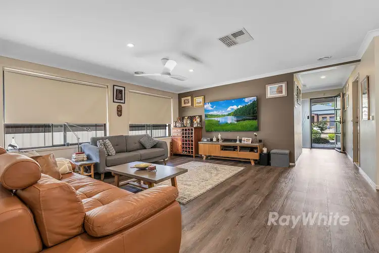 Second view of Homely house listing, 3 Nirimba Court, Ascot VIC 3551