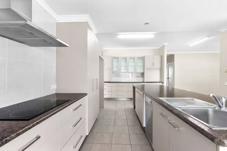 Fifth view of Homely house listing, 15 Dawn Crescent, Emerald QLD 4720