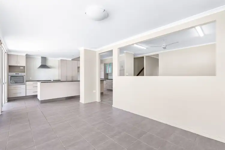 Sixth view of Homely house listing, 15 Dawn Crescent, Emerald QLD 4720