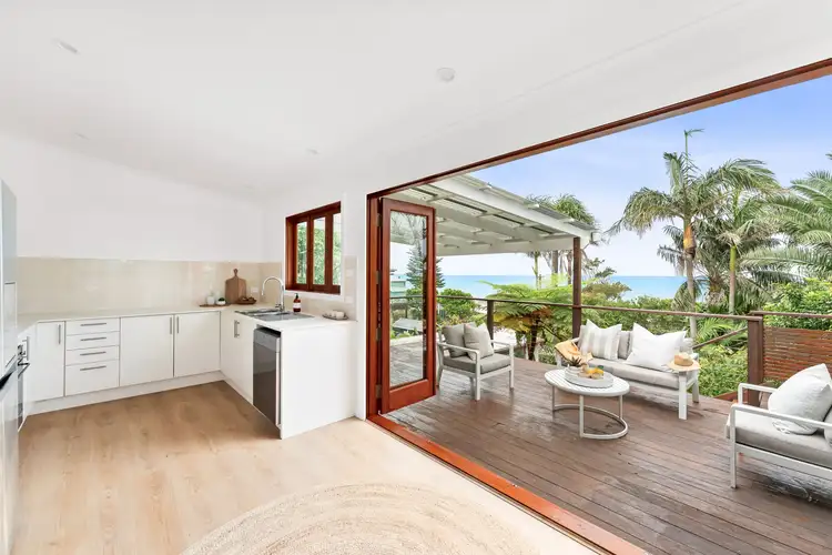 573 Lawrence Hargrave Drive