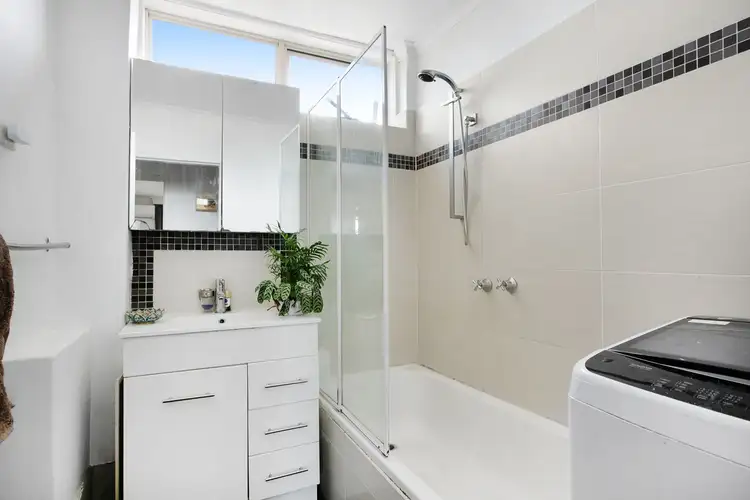 Sixth view of Homely apartment listing, 4/11 Osborne Grove, Preston VIC 3072