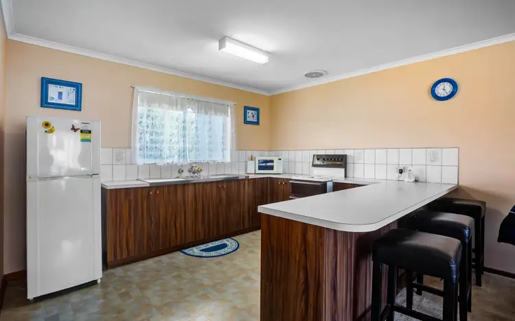 Sixth view of Homely house listing, 4/5 The Parkway, Victor Harbor SA 5211