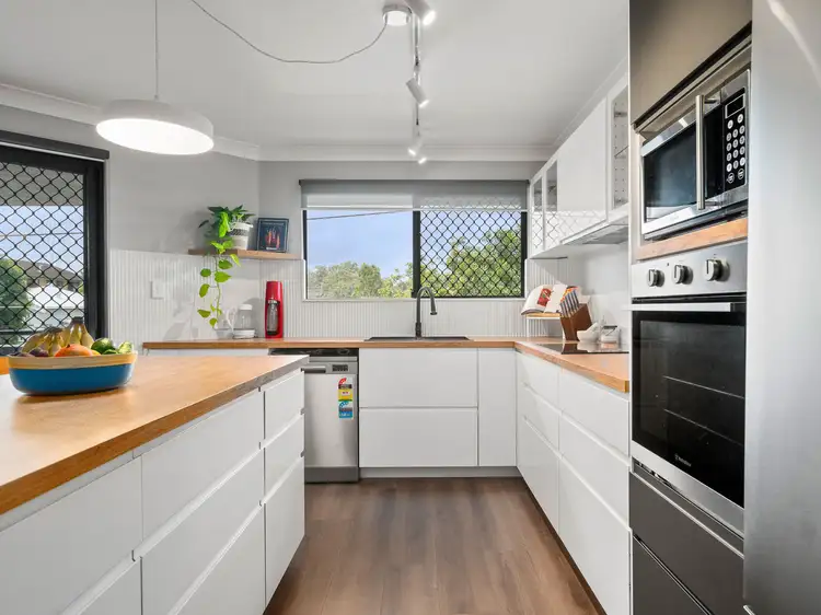 Fourth view of Homely apartment listing, 2/30 Real Street, Annerley QLD 4103